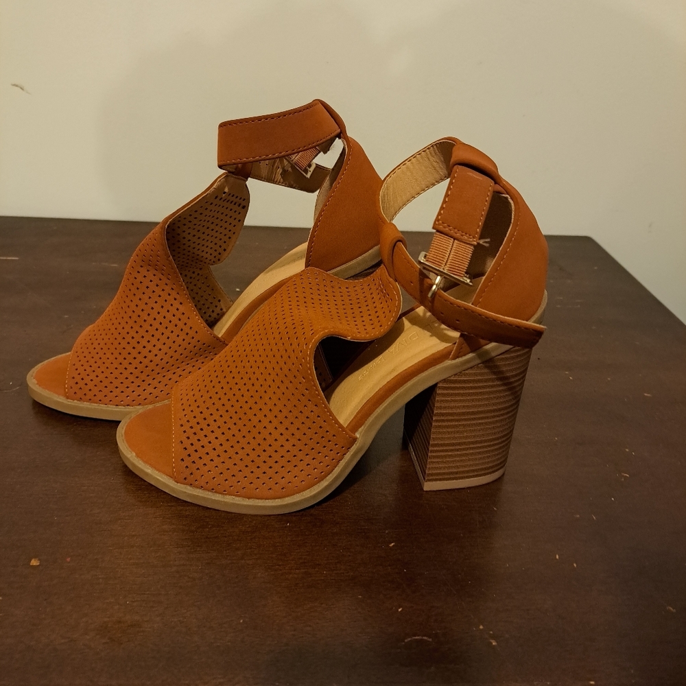 Wild Diva open toe heels, size 7